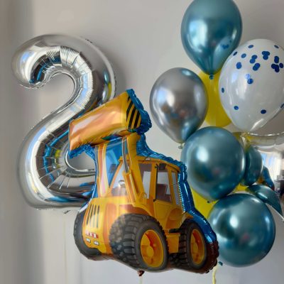 Balon w kształcie koparki i balony