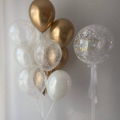 zestaw balonów na wesele lateksowe balony oraz jeden duży balon personalizowany ze styropianem w środku