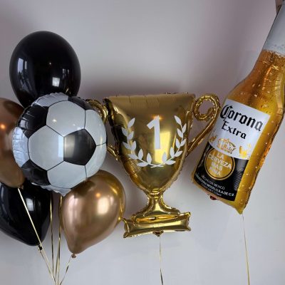 Zestaw balonów piłka nożna z pucharem i piwem Corona